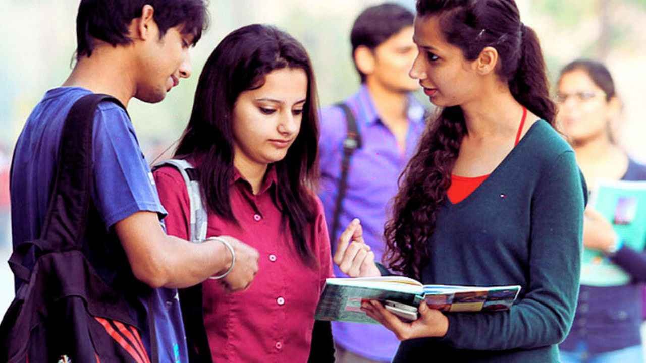 B.Ed Course: बीएड कोर्स में 10 सालों के बाद बड़ा बदलाव, 4 साल बीए करने वालों के लिए बड़ी अपडेट 