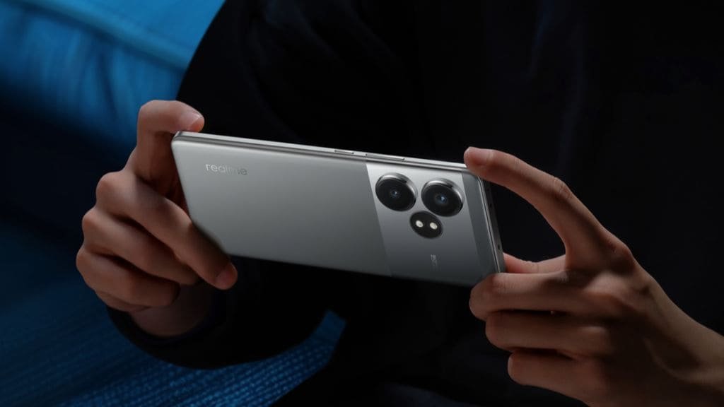 120W की फास्ट चार्जिंग वाले Realme के इस दमदार फोन पर मिल रहा ₹3000 का डिस्काउंट, देखें फीचर्स और दूसरी डिटेल