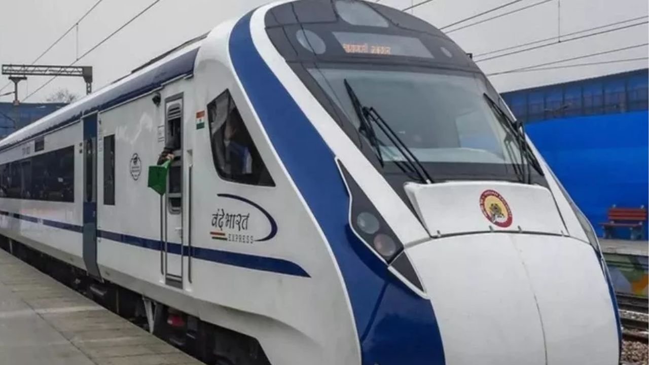 होली पर यात्रियों के लिए खुशखबरी, रेलवे ने चलाई 15 जोड़ी स्पेशल ट्रेनें, वंदे भारत भी शामिल