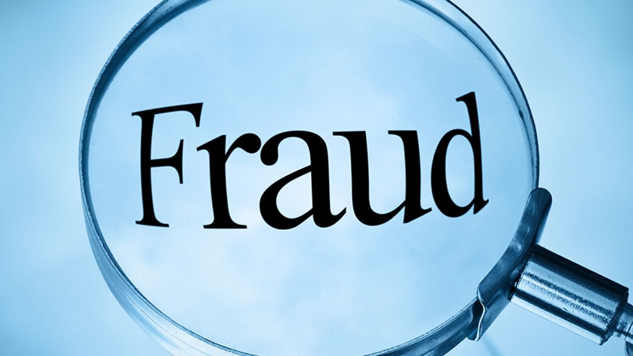 Lacknow: विदेश में नौकरी के झांसे में दो युवकों से ठगी, व्हाट्सएप पर भेजा फर्जी वर्क परमिट